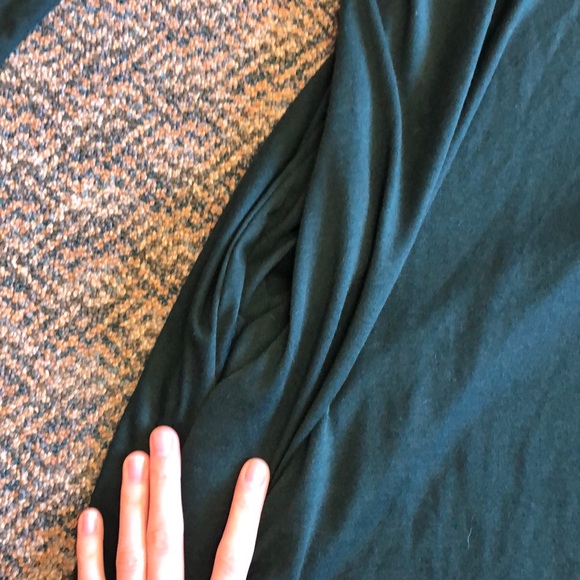 Green midi dress with pockets - Picture 2 of 3